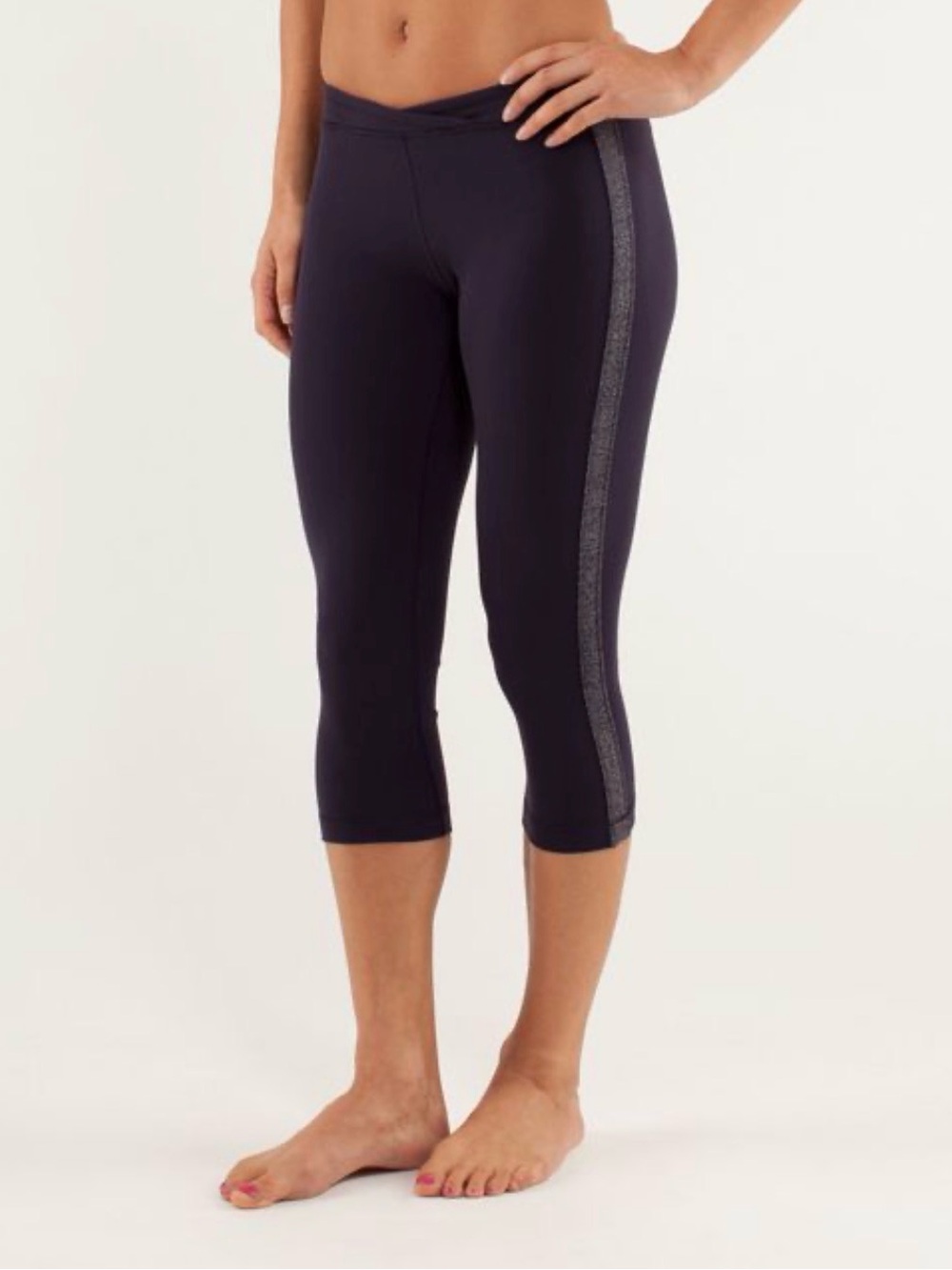 Lululemon 🌼Strike Tight Limitless Navy Crops
